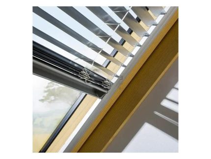 Жалюзи Fakro AJP I-140 Тип 07 с боковыми направляющими белые 78x140 см